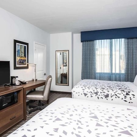 La Quinta Long Island City New York Bagian luar foto