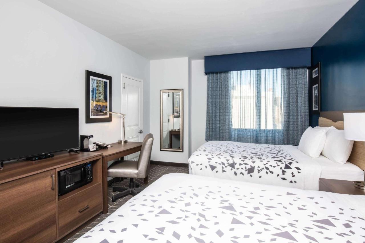 La Quinta Long Island City New York Bagian luar foto